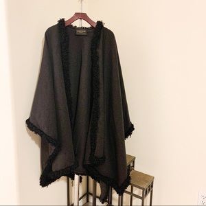 PRICE FIRM. Vintage Nordstrom Fleurette Poncho.